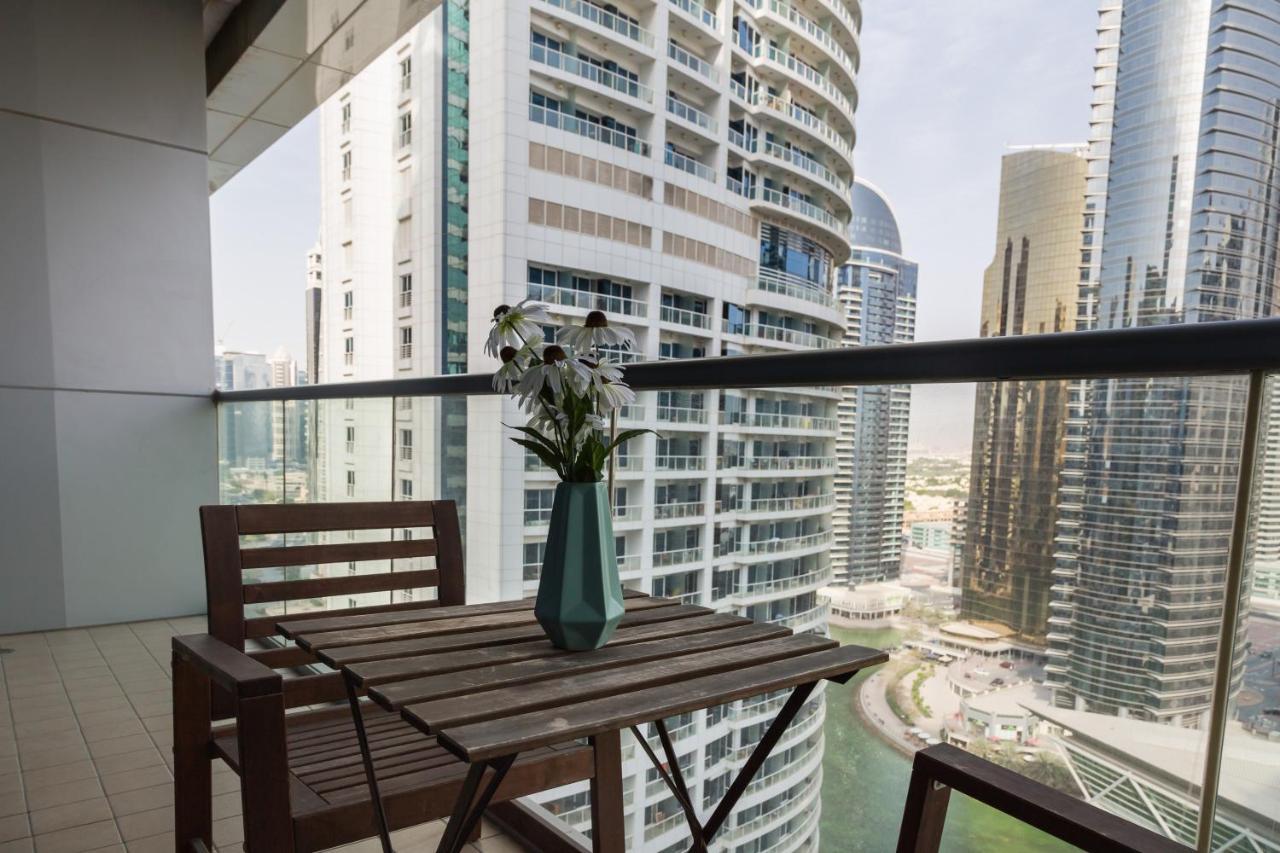 Apartmán Higuests - Cozy Studio With Panoramic Views On The Lake Dubaj Exteriér fotografie
